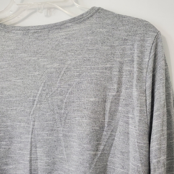 ZENERGY Chicos Gray Sparkle Rhinestone Metallic Top Blouse Womens 2 Large FLAW - Picture 8 of 15